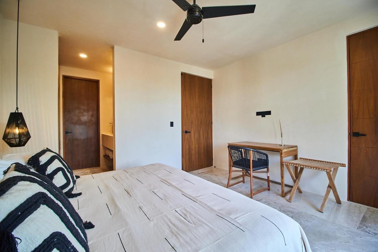 Fancy Tropical Cozy Private Balcony With Plunge Pool Premium Location In Apartment