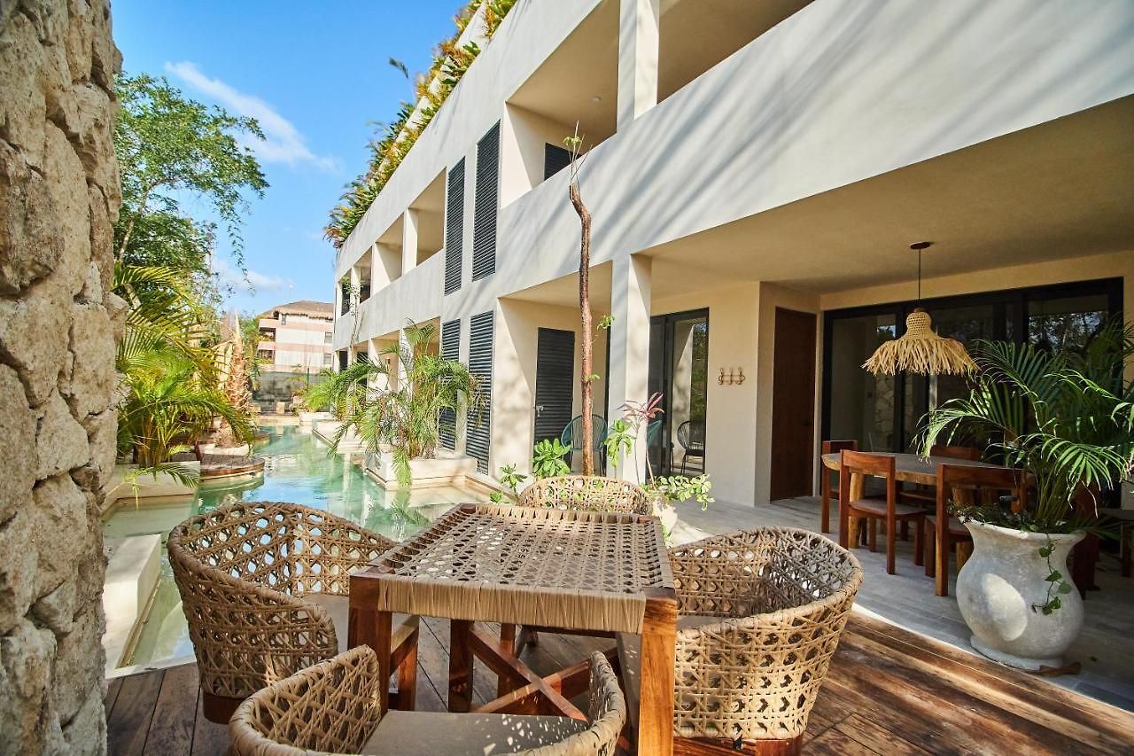 Fancy Tropical Cozy Private Balcony With Plunge Pool Premium Location In Apartment
