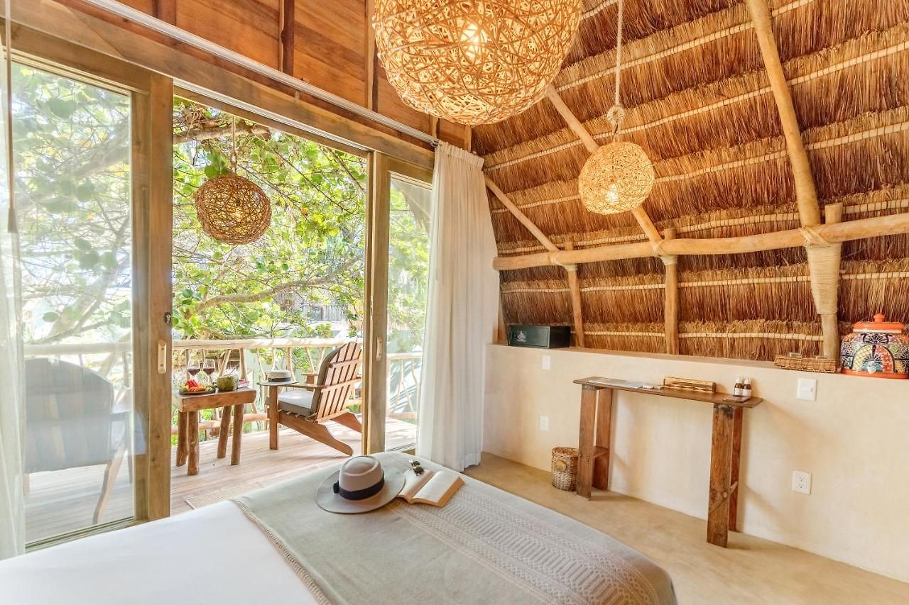 Ahau Beachfront (adults Only) Hotel