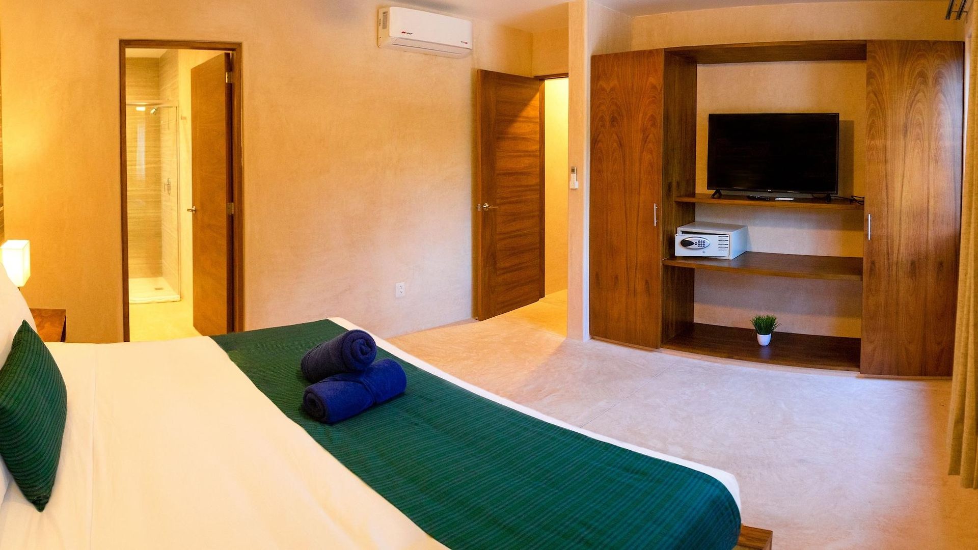 Hotel Azul By Guruhotel