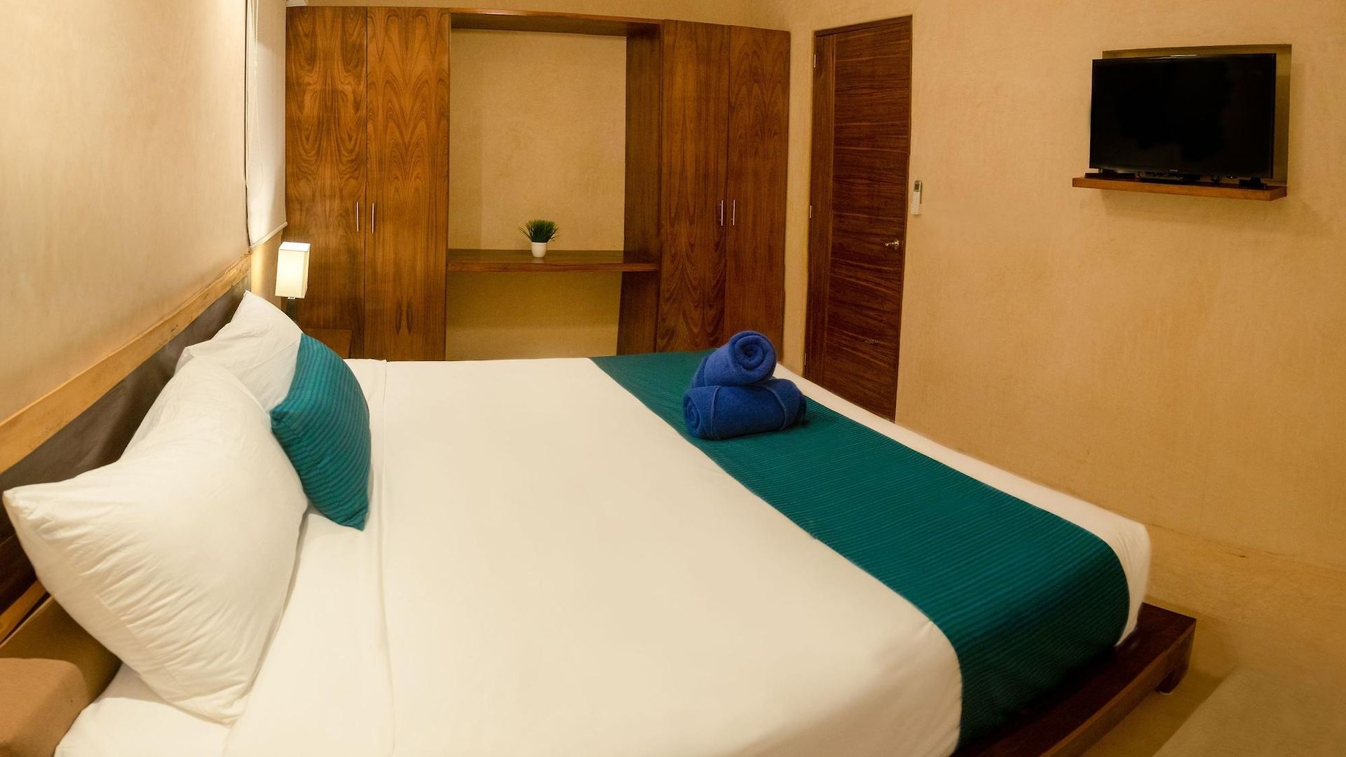 Azul By Guruhotel Hotel