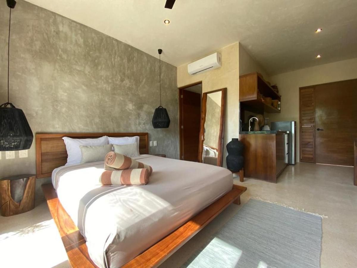 Room In Studio *