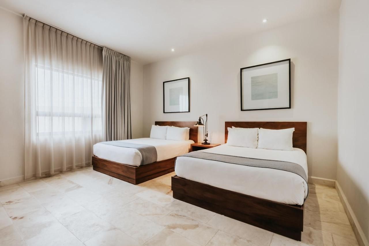 The Strabon 4*