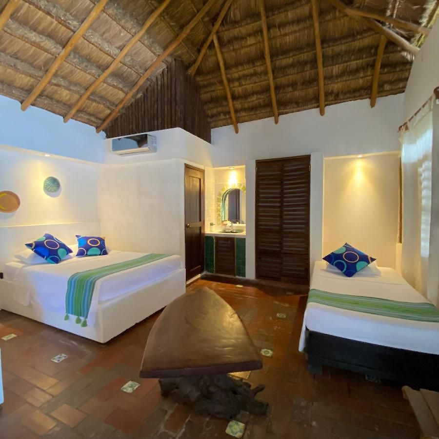 L Hotelito 3*