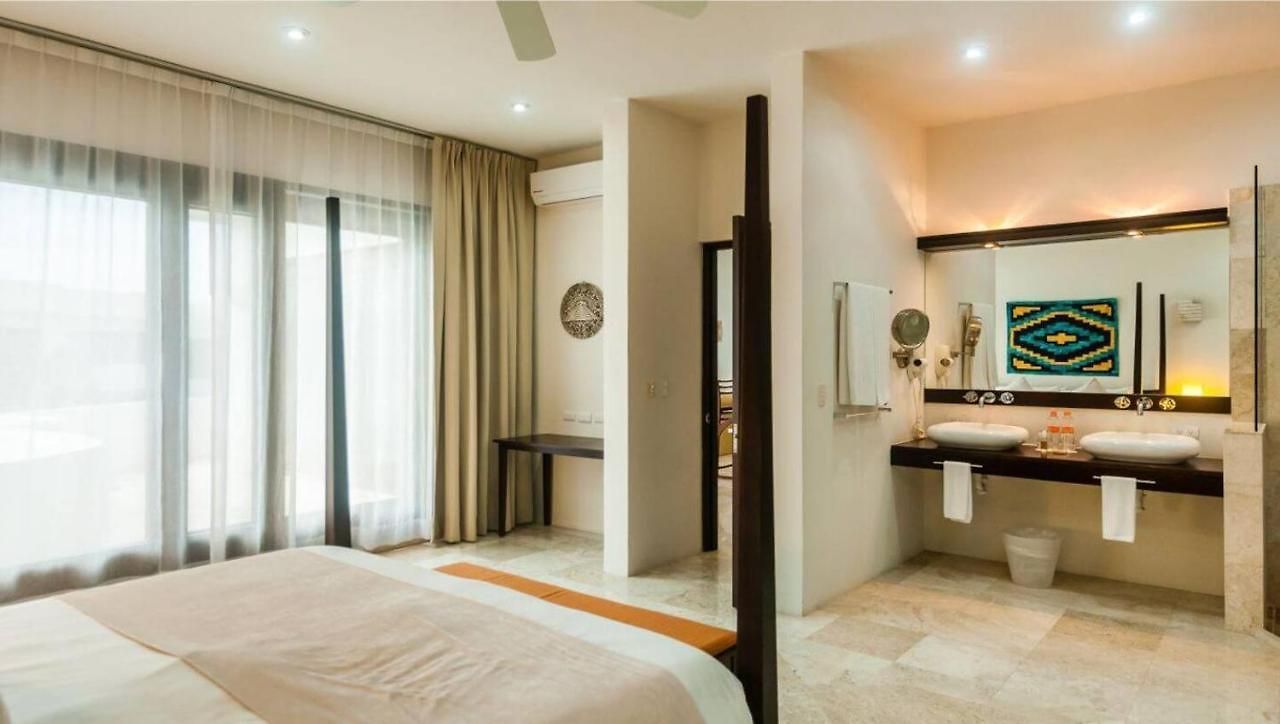 Amazing Luxury Penthouse With Sunset,sunrise View, Private Jacuzzi And Rooftop Pool Apartment *