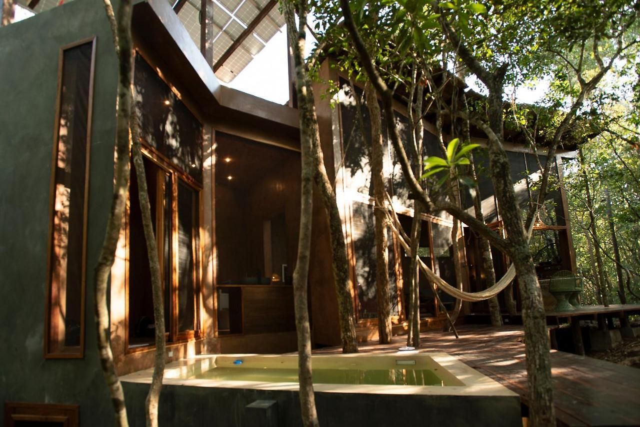Ojo De árbol, Boutique In The Real Jungle Tulum