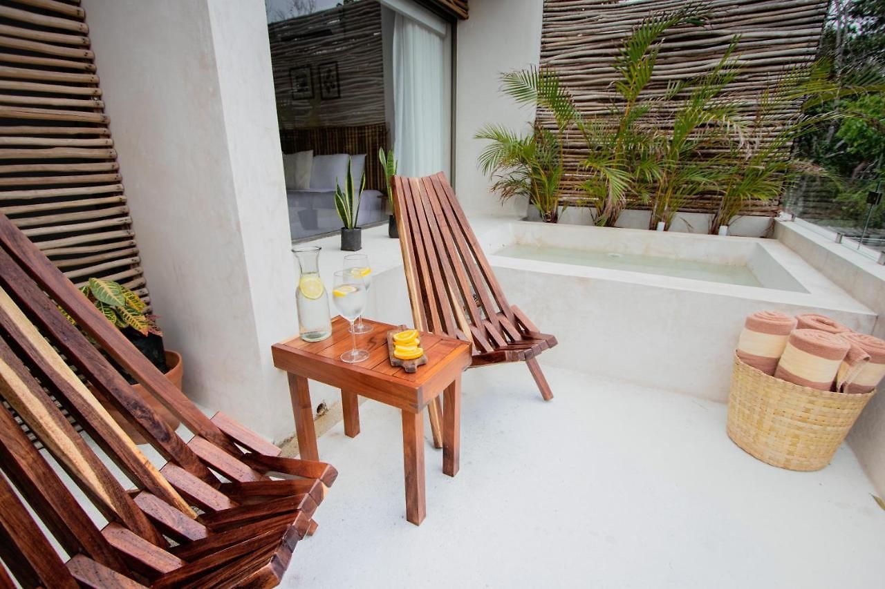 Spacious 2br - Wide Balcony W/tub & Yoga Deck Apartment *