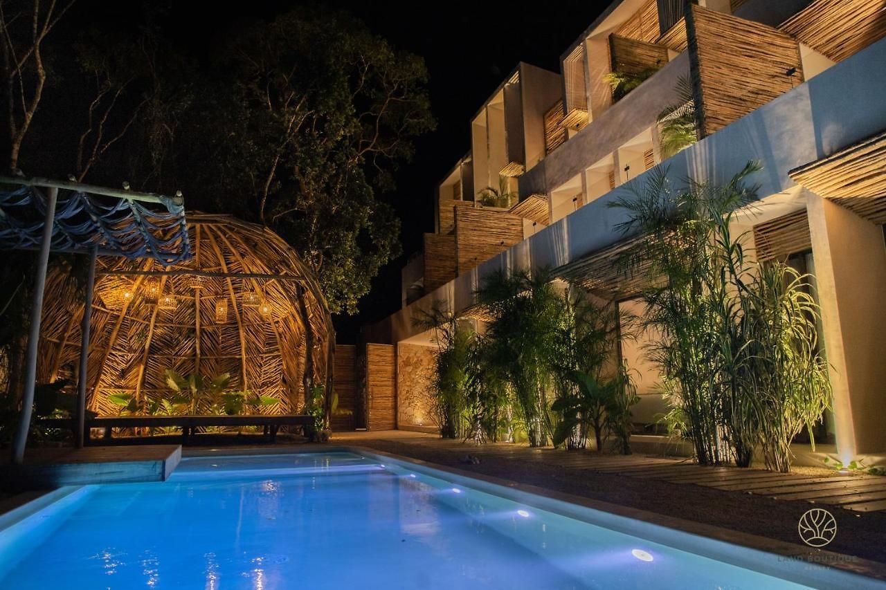 Spacious 2br - Wide Balcony W/tub & Yoga Deck Apartment *