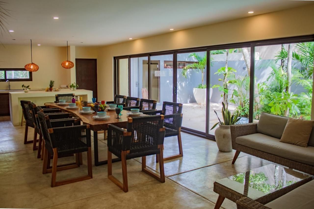 Mayas Villa *