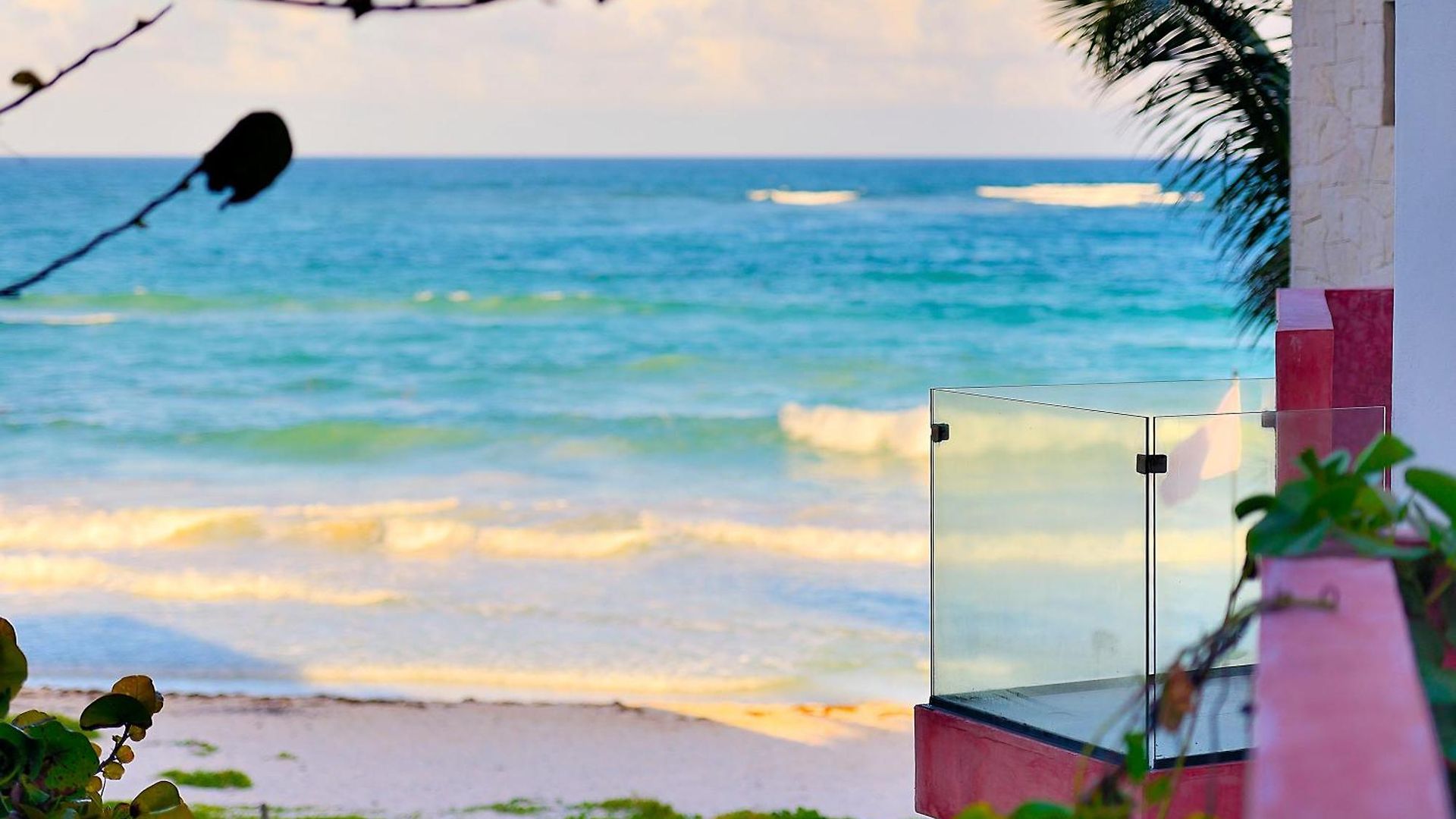Tago By G Tulum