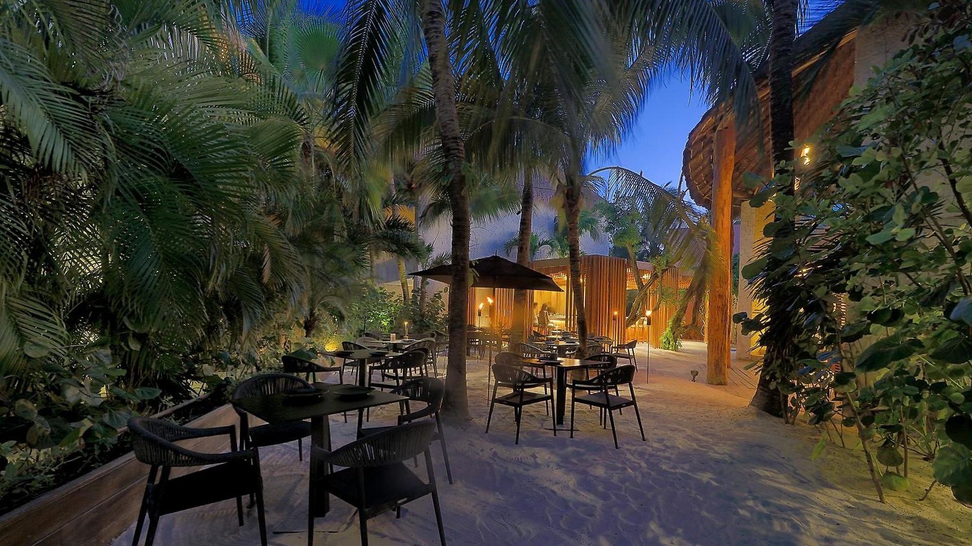 Hotel Tago By G