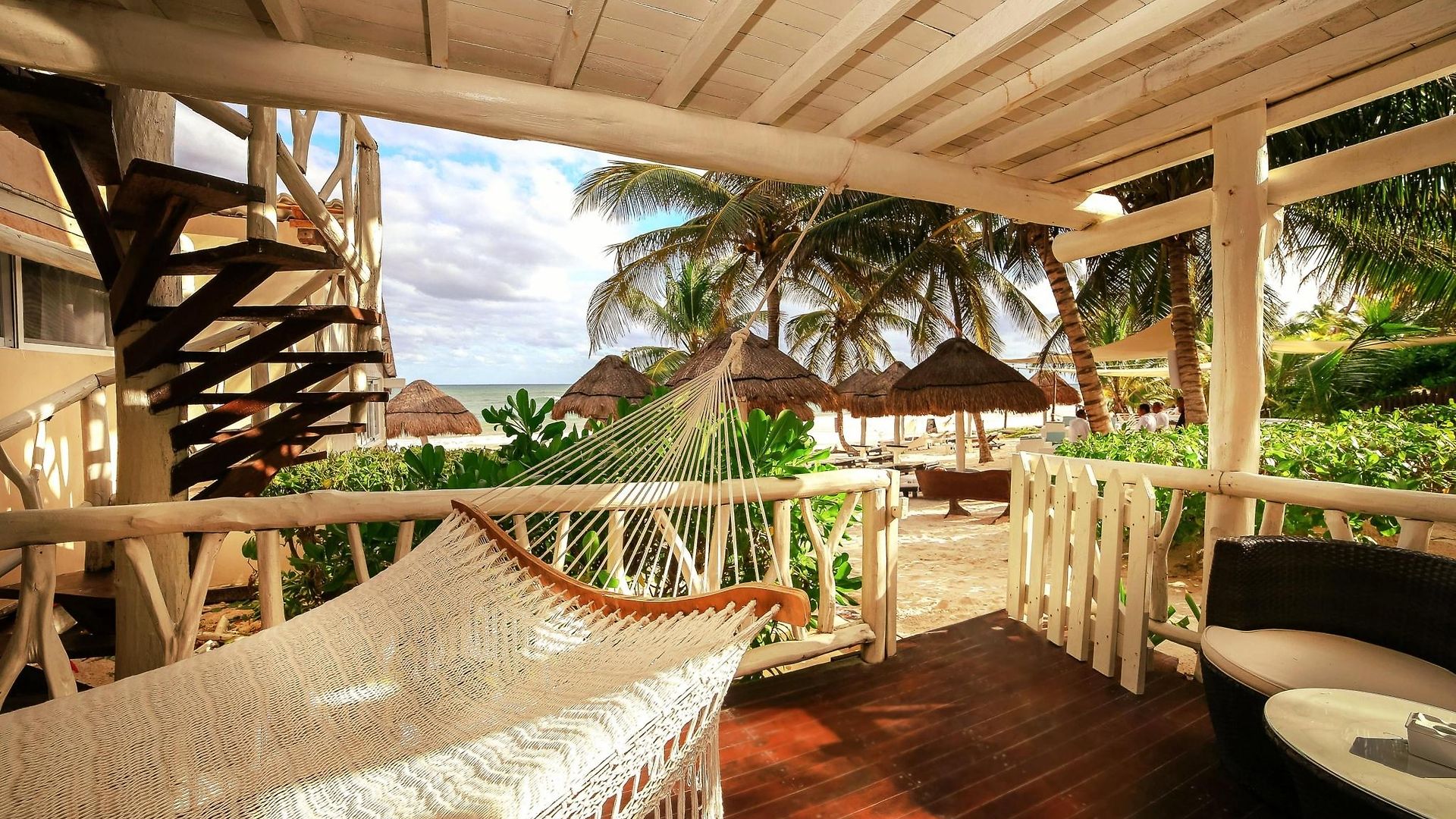 Estrellas - Located At The Party Zone Hotel 4*