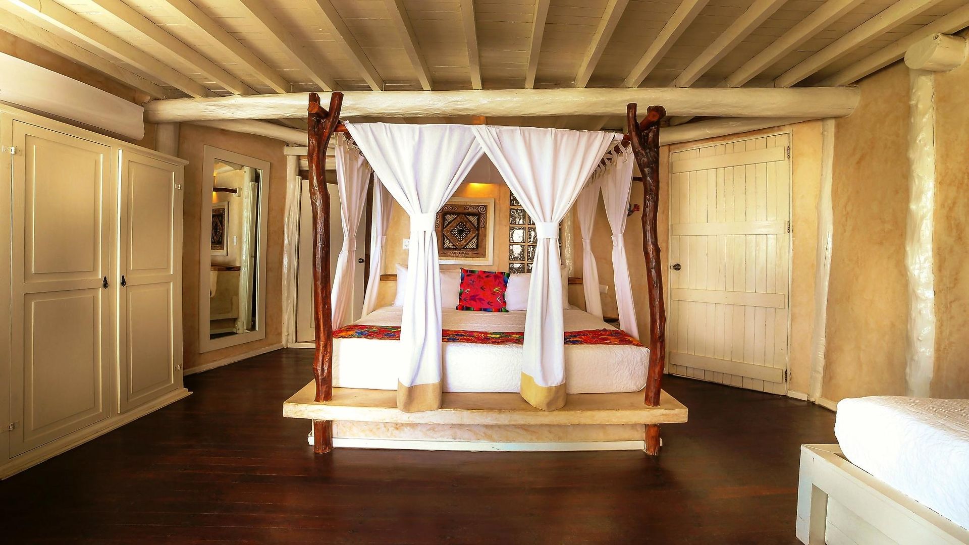 Estrellas - Located At The Party Zone 4* Tulum