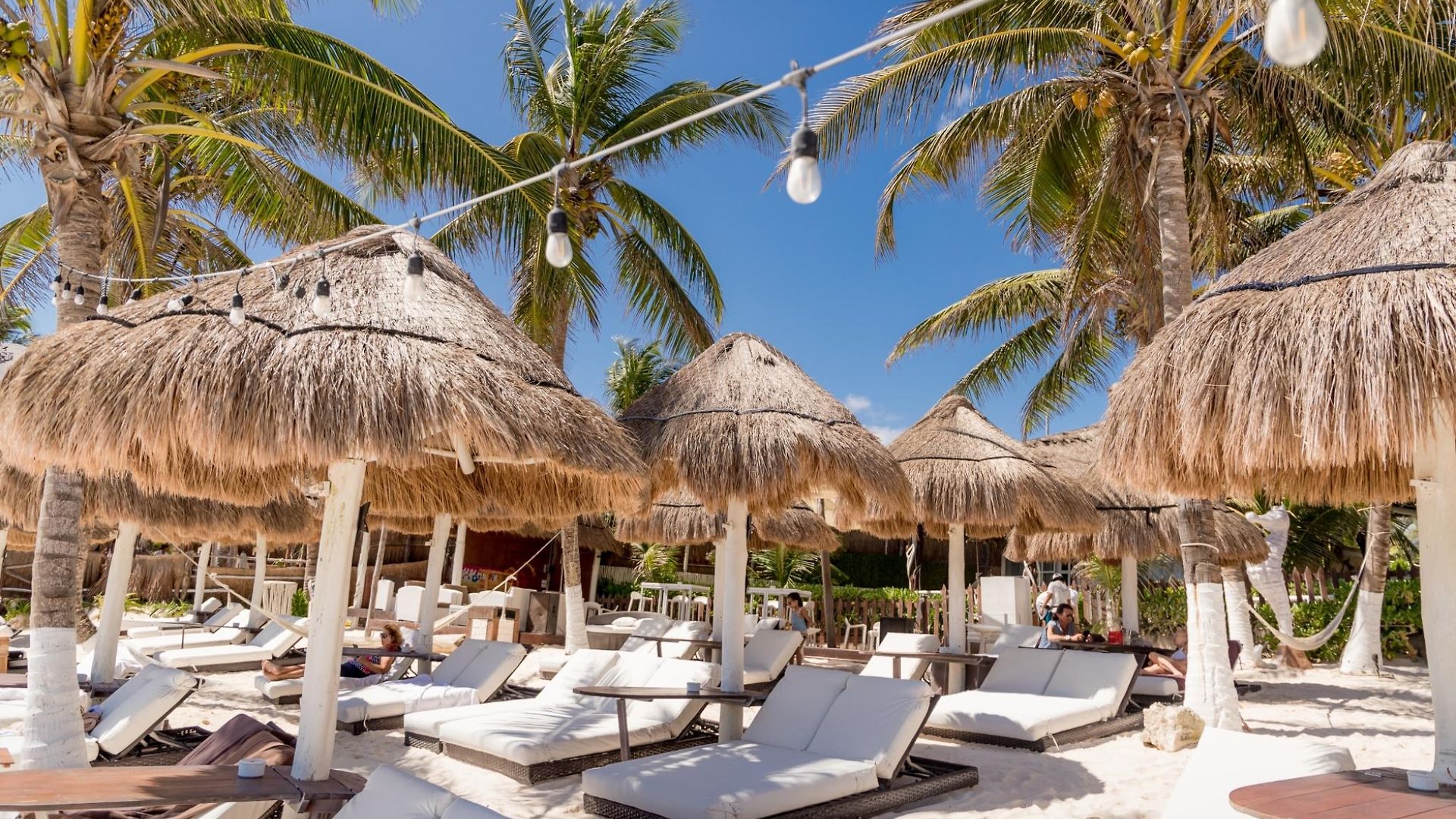 Estrellas - Located At The Party Zone Hotel Tulum