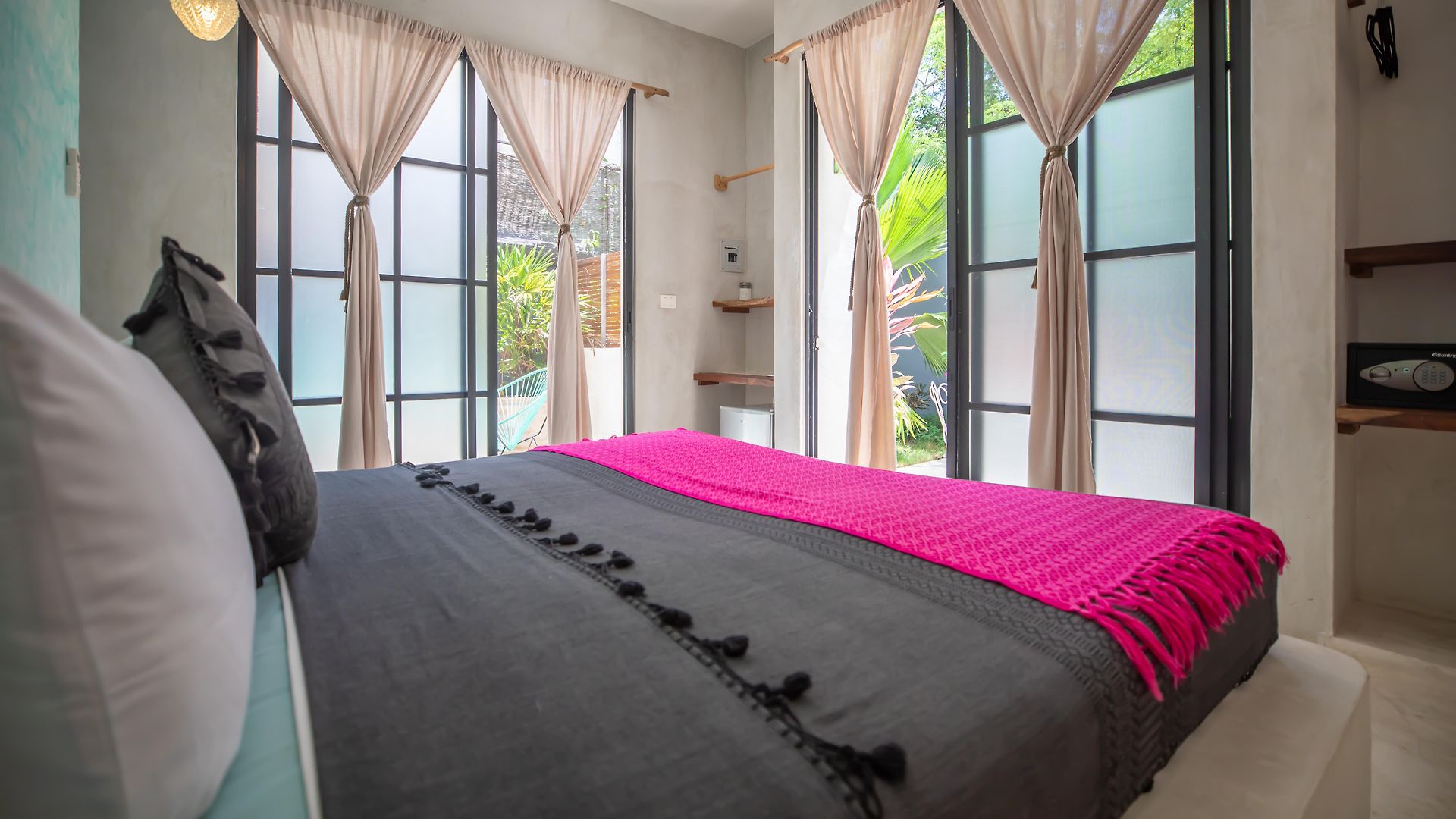 Turquoise (adults Only) 3*