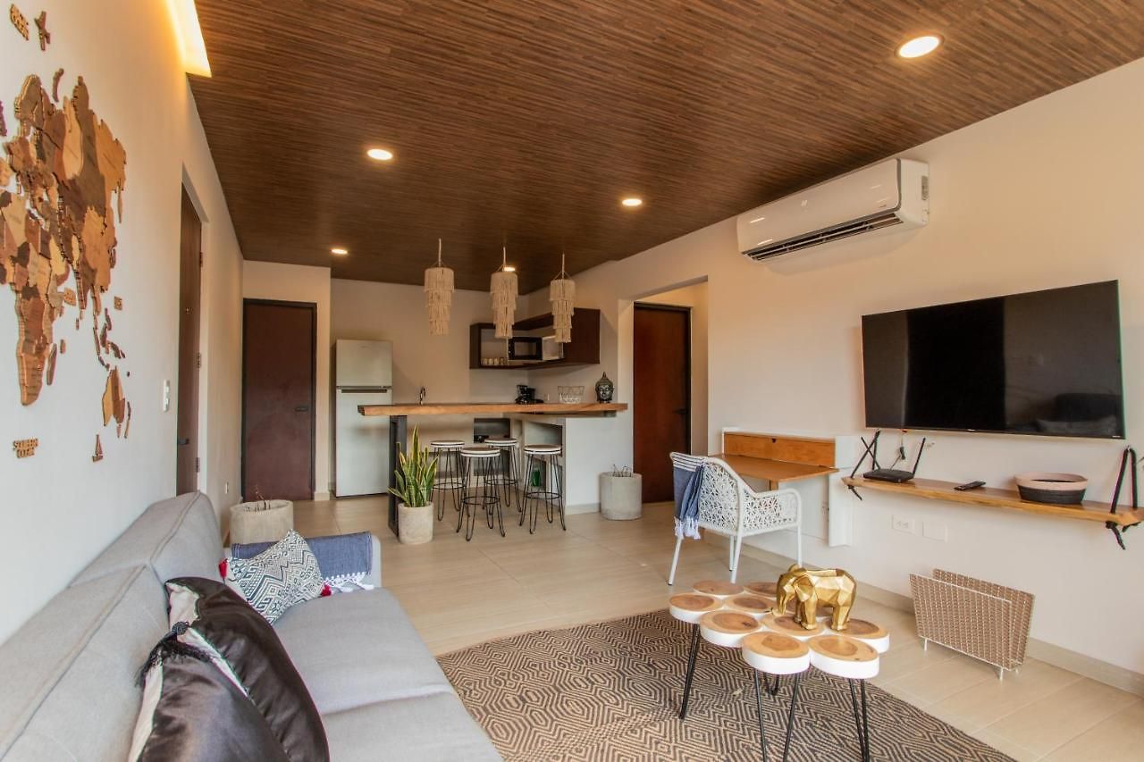 Macondo 4*