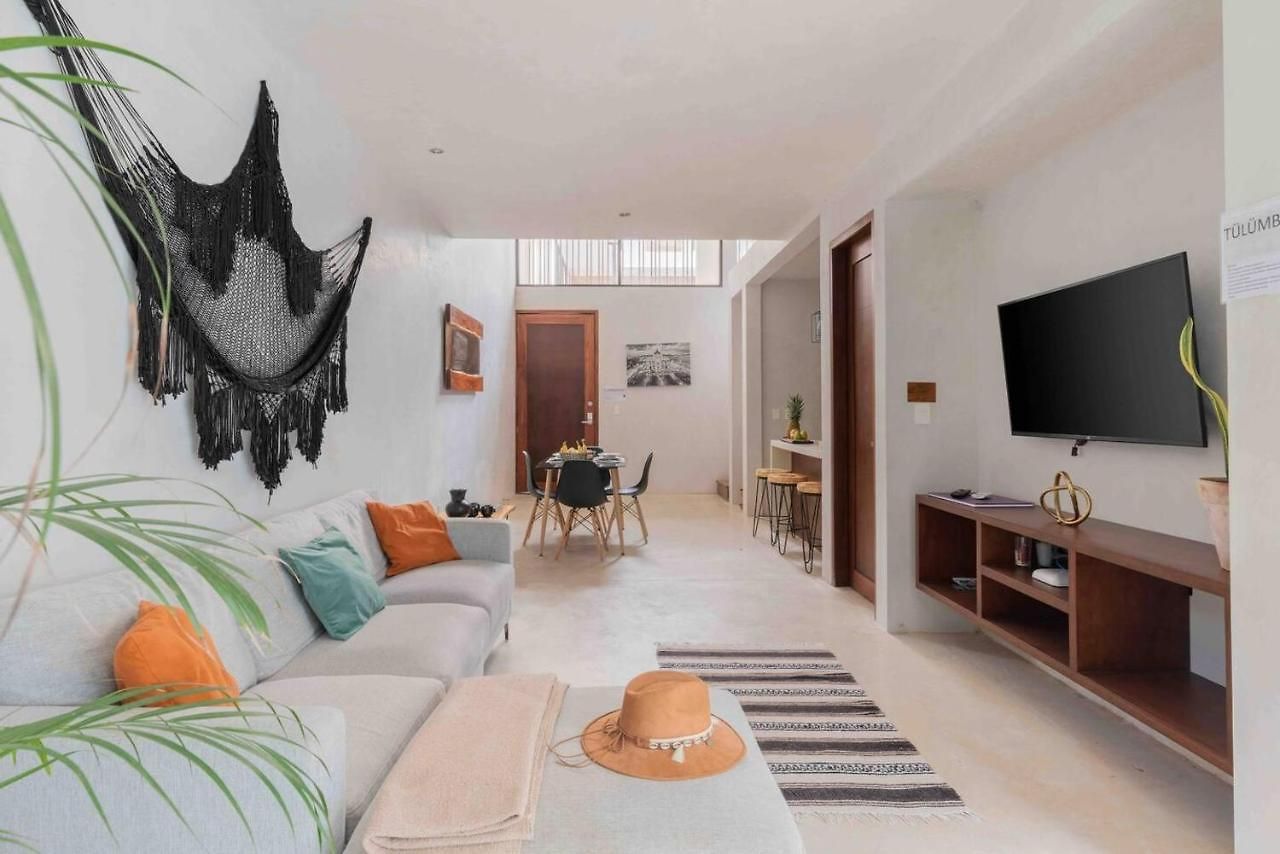 Lovely 2-bed In With Private Pool Apartamento *