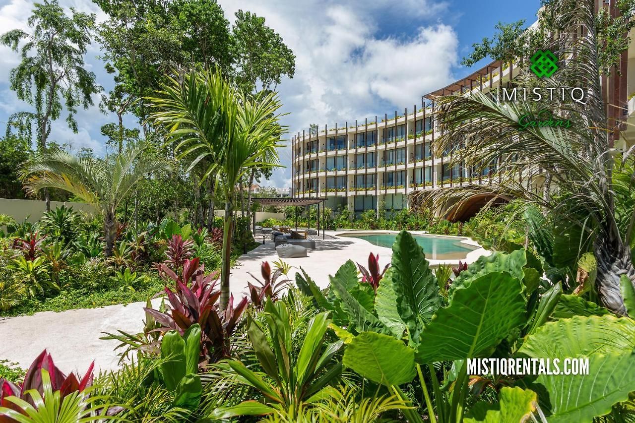 Mistiq Gardens *