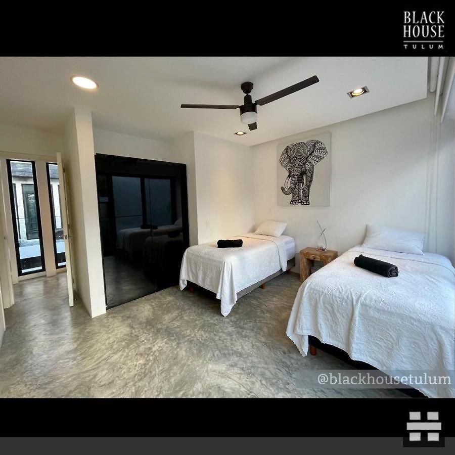 Black House Apartahotel