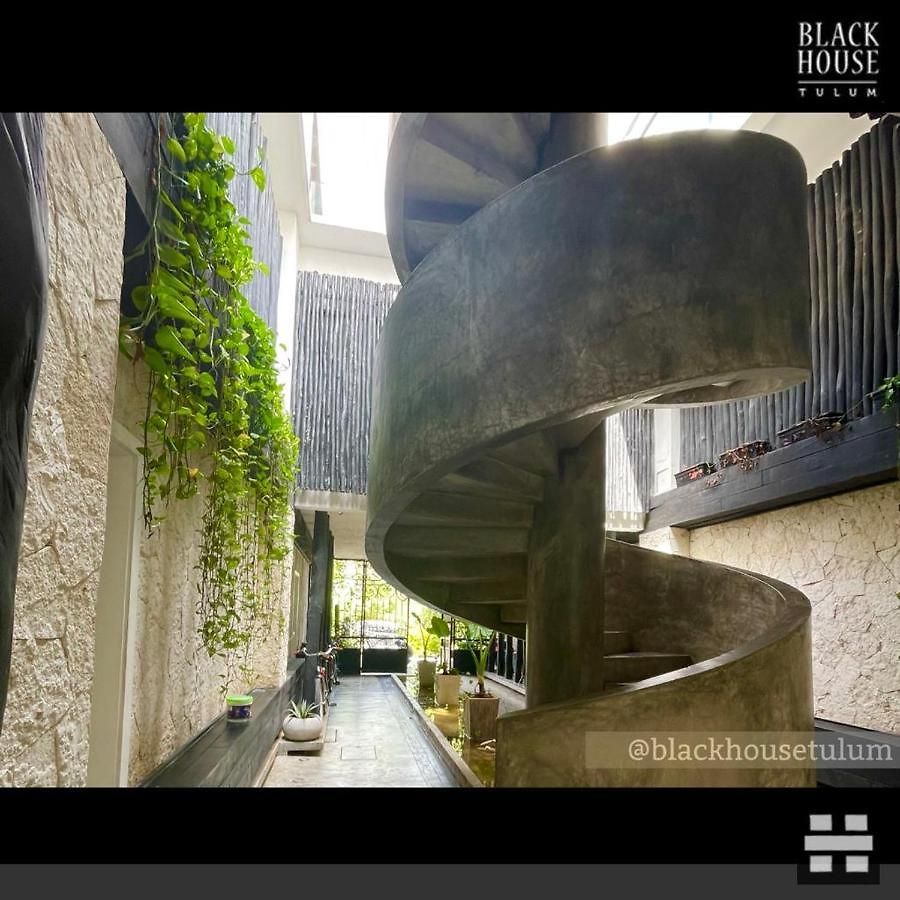 Black House Tulum