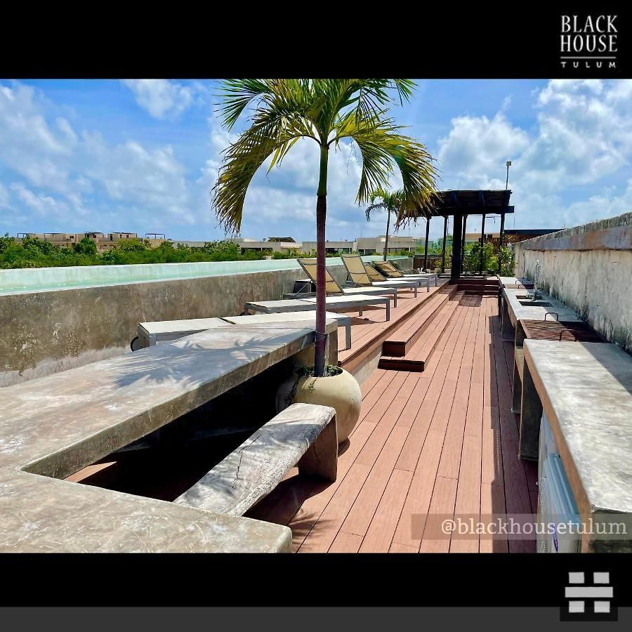 Black House *