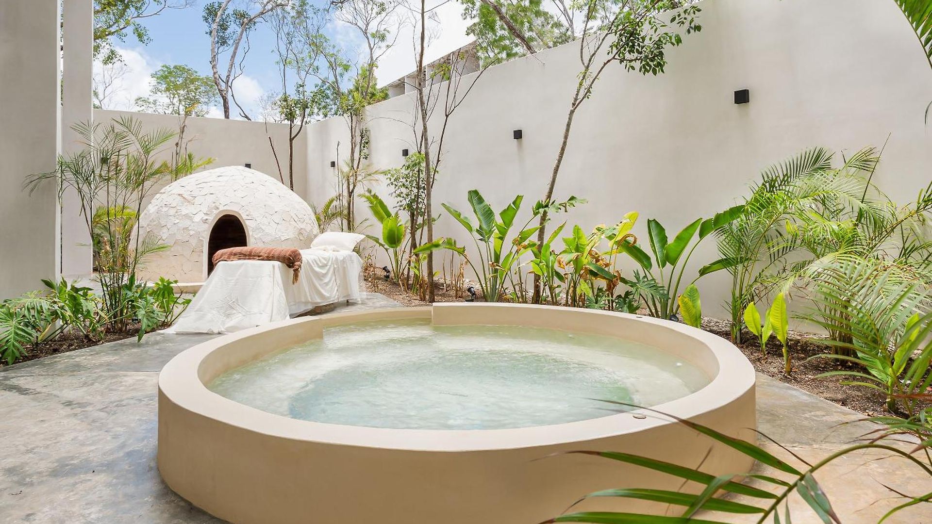 Hotel Jade