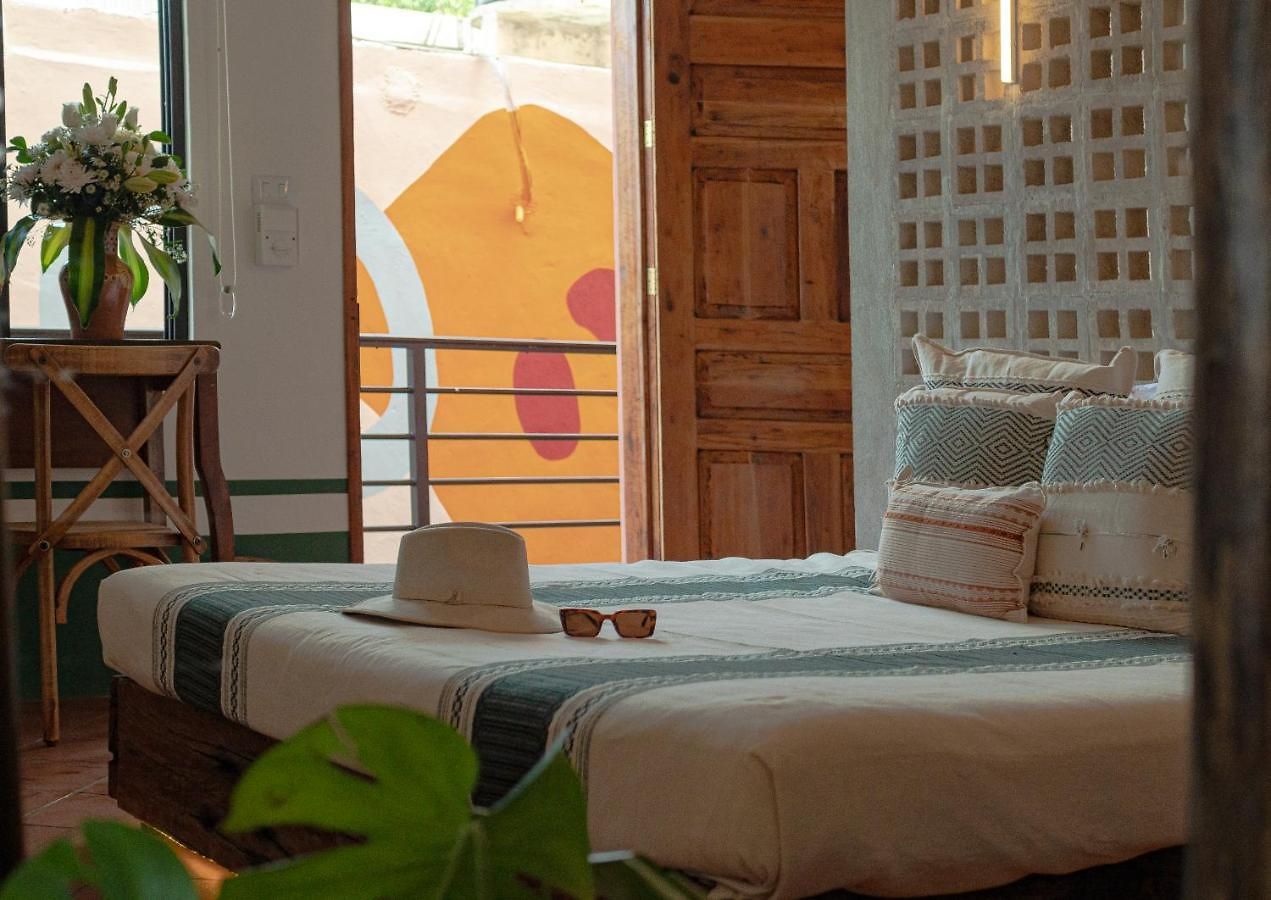 Hiphipstay - The Colonial Hotel 5*