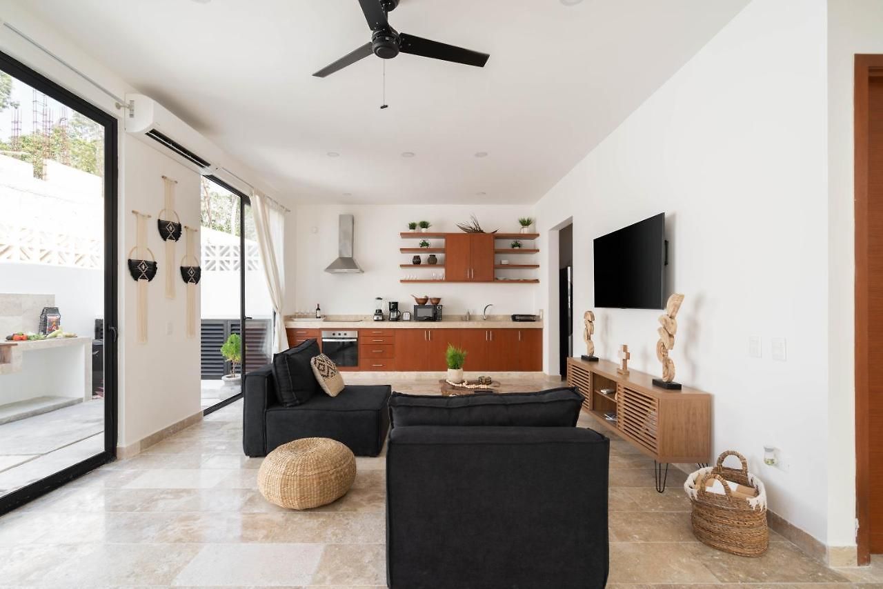 Apartment Cozy 3 Bedrooms Townhome-centrally Located-gated-wifi Tulum