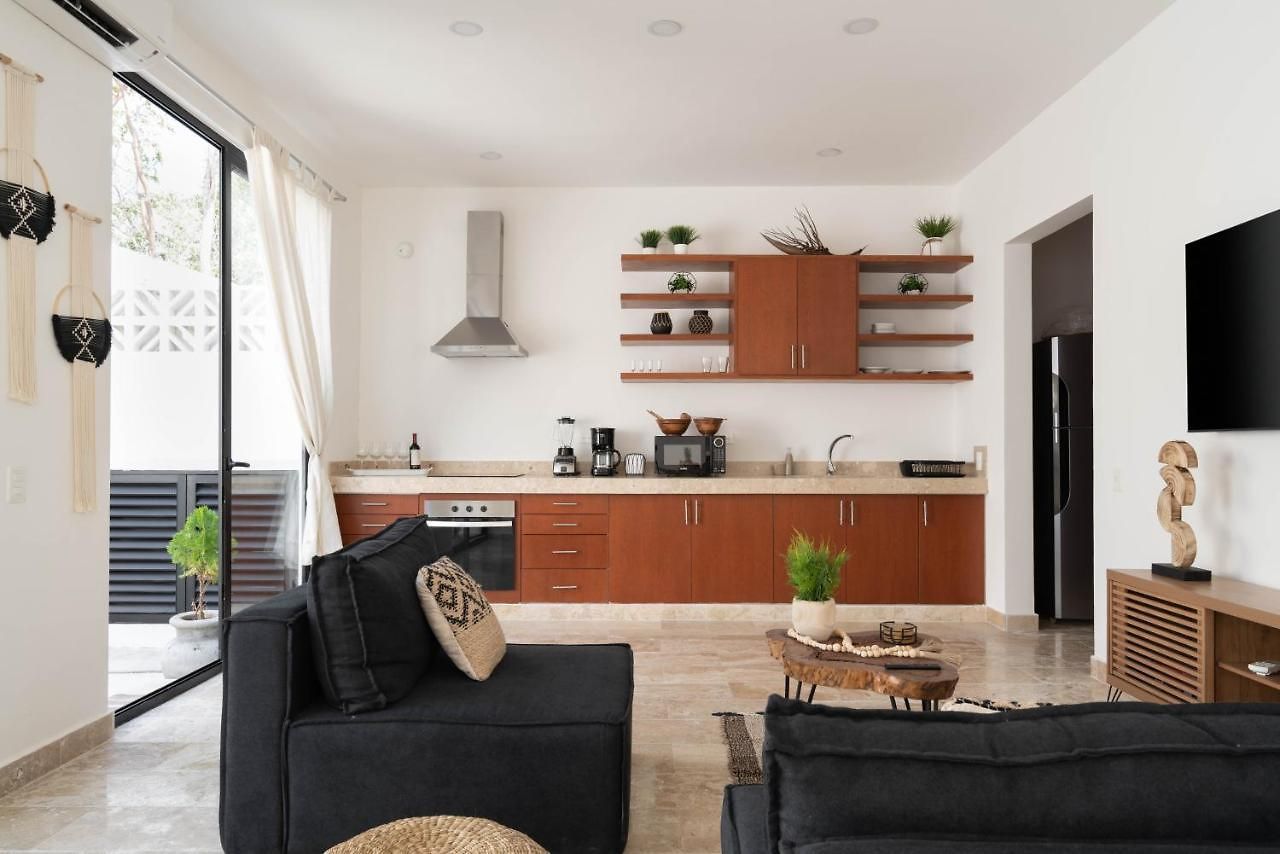 Apartment Cozy 3 Bedrooms Townhome-centrally Located-gated-wifi