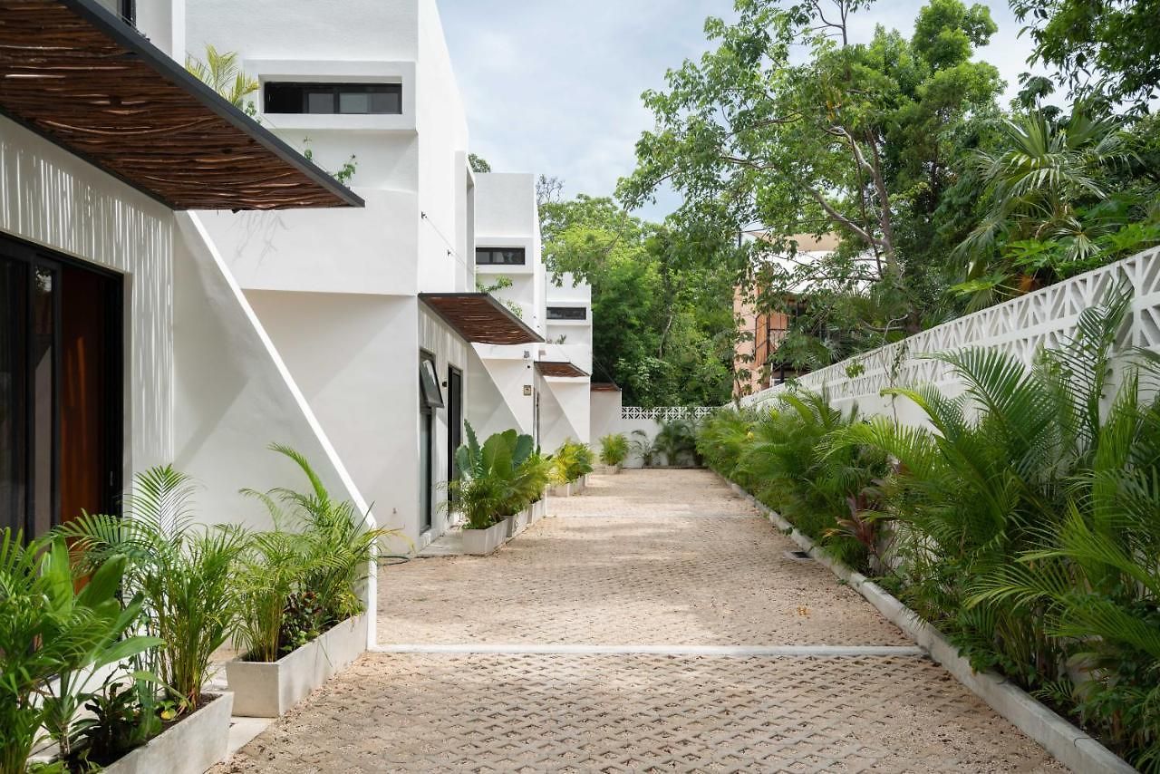 Cozy 3 Bedrooms Townhome-centrally Located-gated-wifi * Tulum
