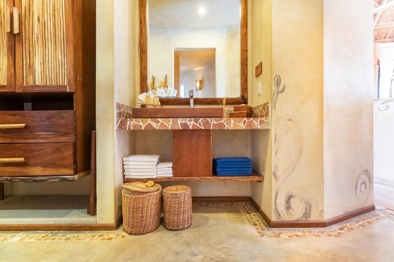 Hotel Alaya Beachfront 4*