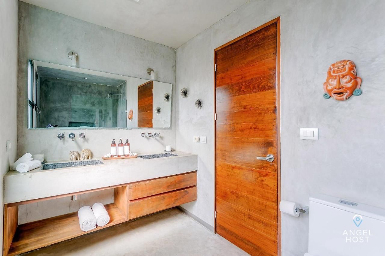Chic In The Heart Of By Stella Tulum