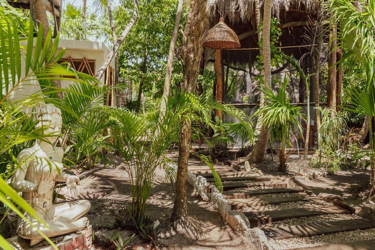 Lodge Yaxchen Cabañas&cenote Tulum