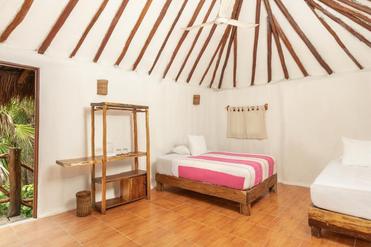 Yaxchen Cabañas&cenote Lodge *