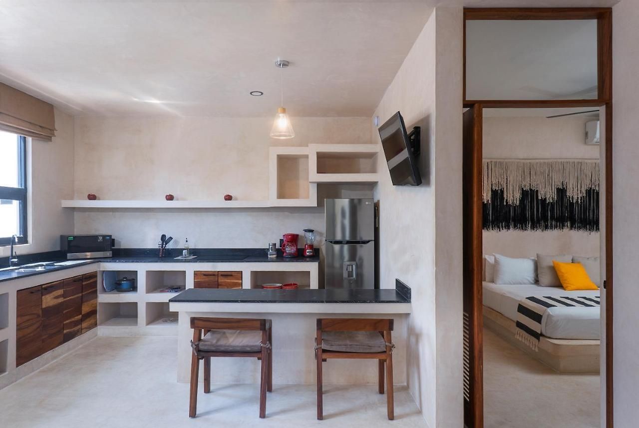Ujo Boutique Apartahotel 4*