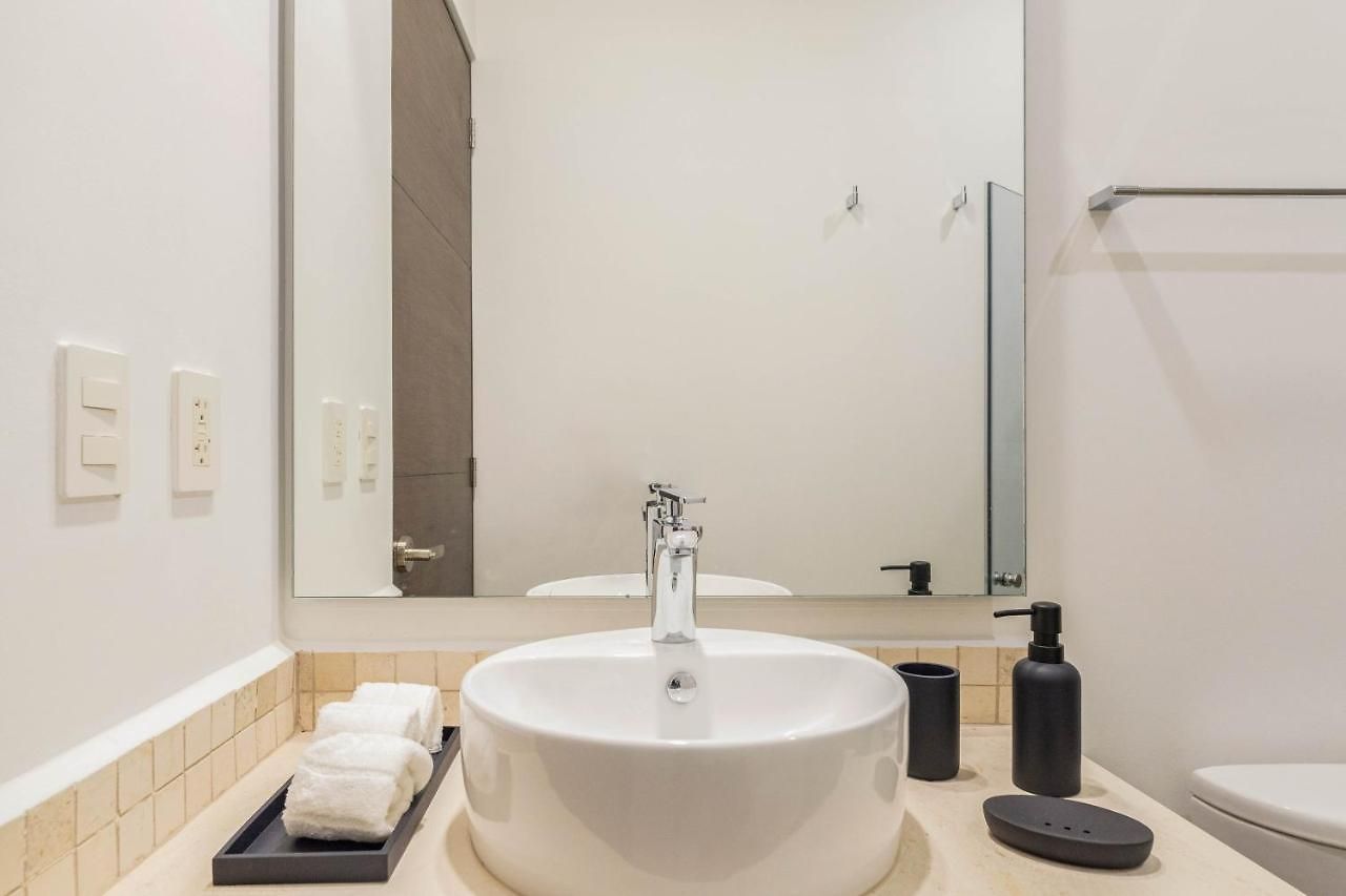 Quiet 2br In With Pool Spacious Patio Gym Apartment