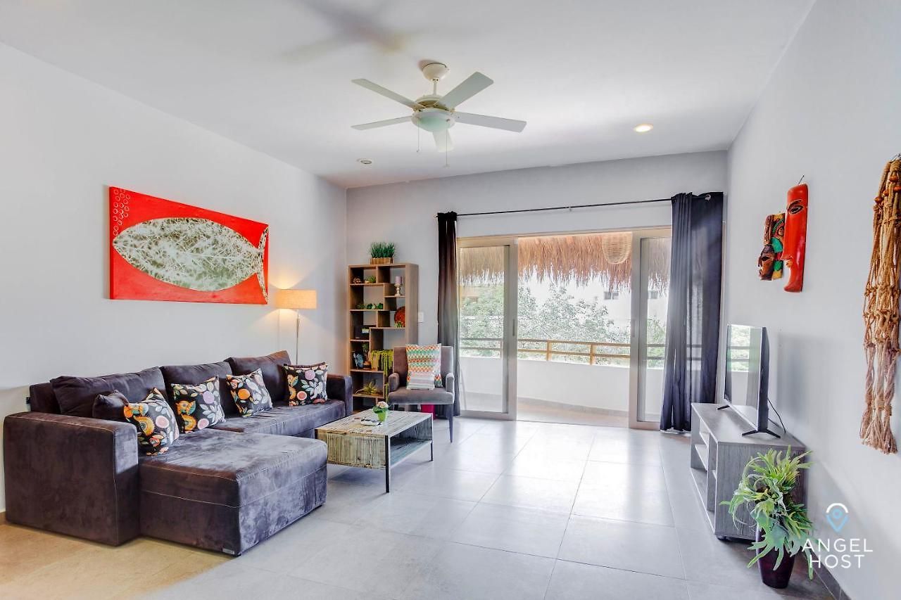 Apartment Complex With An Alluring Pool & Tropical Vibes By Stella Rentals!
