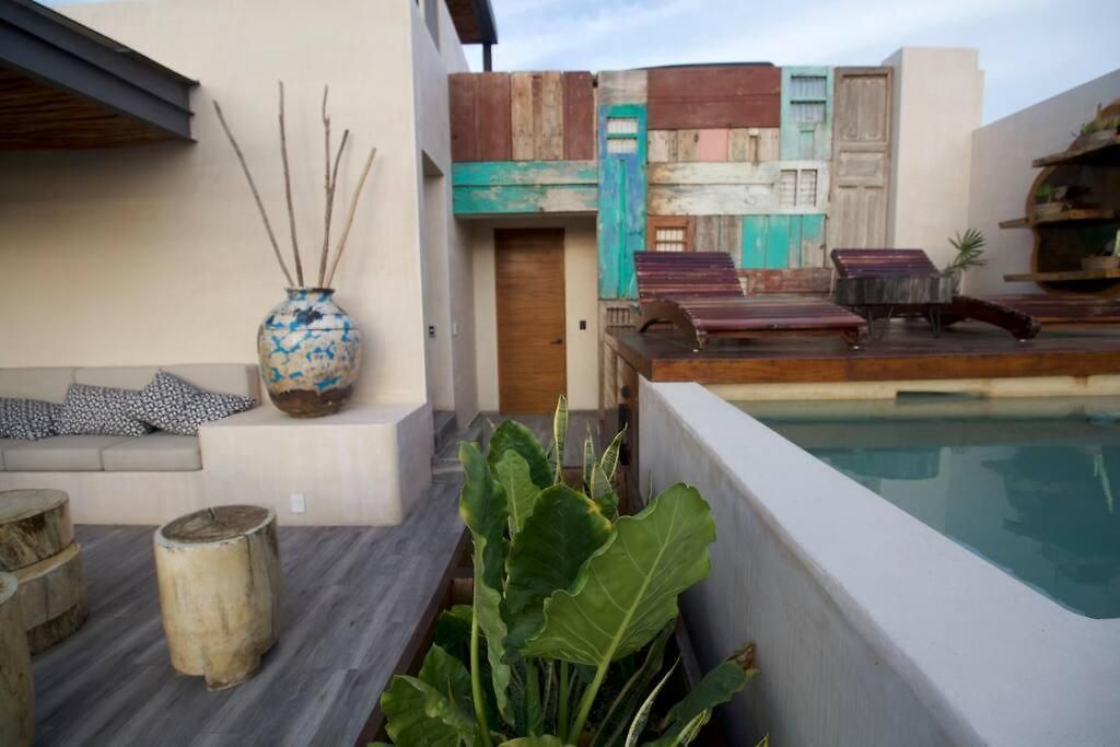 Stylish & Luxury Penthouse & Apartment, Private Pool, Private Hot Tub, Terrace And Roof At Jungle