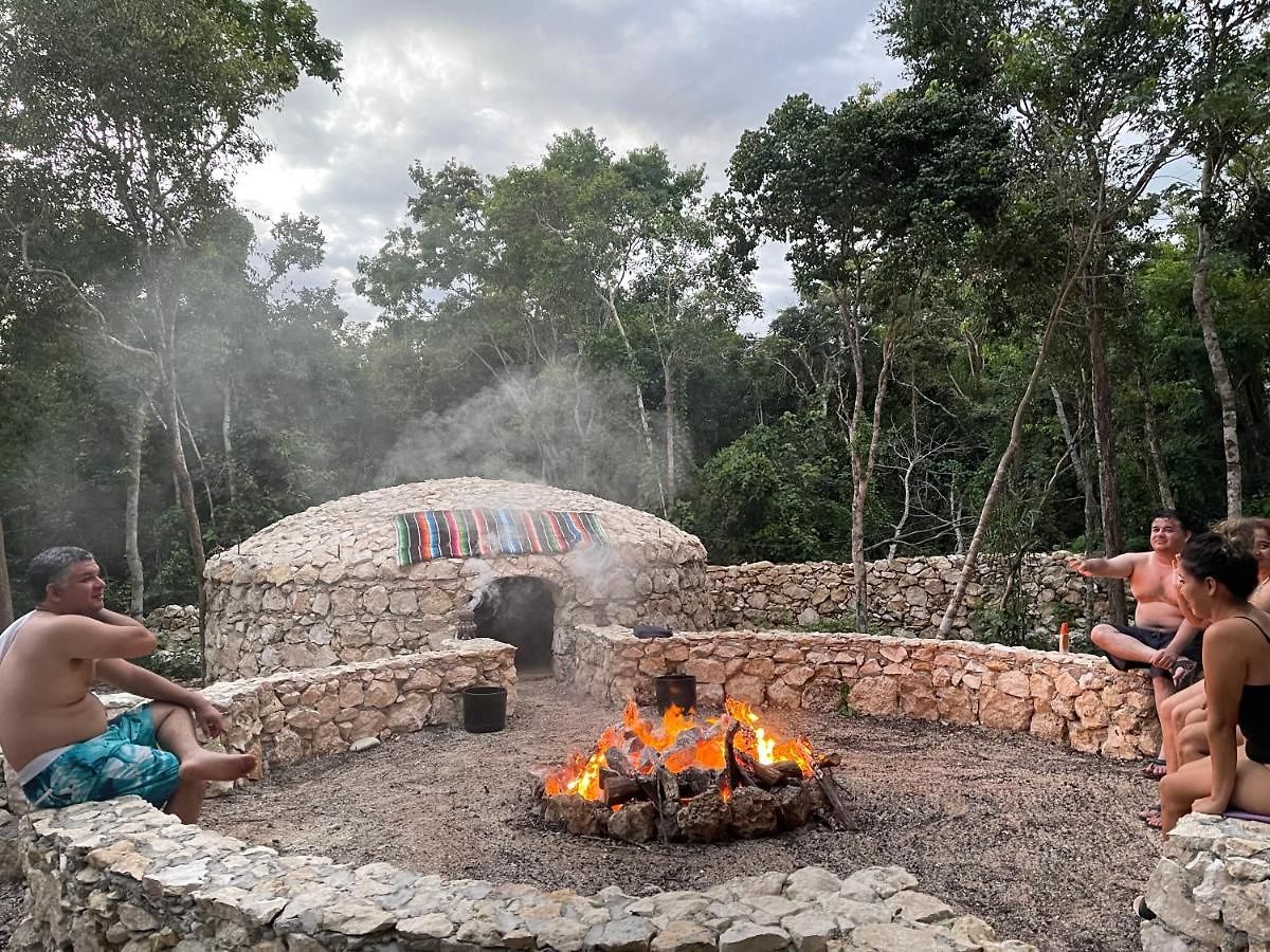 Camping Glamping Bunga Lotus