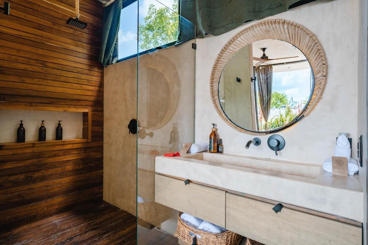 Hotel Esmeralda Boutique & Residences 4*