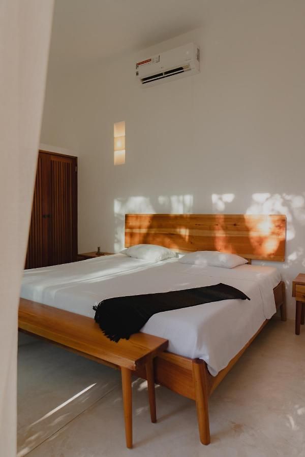 Ujo 100 Mb Wifi 2 Private Pools *