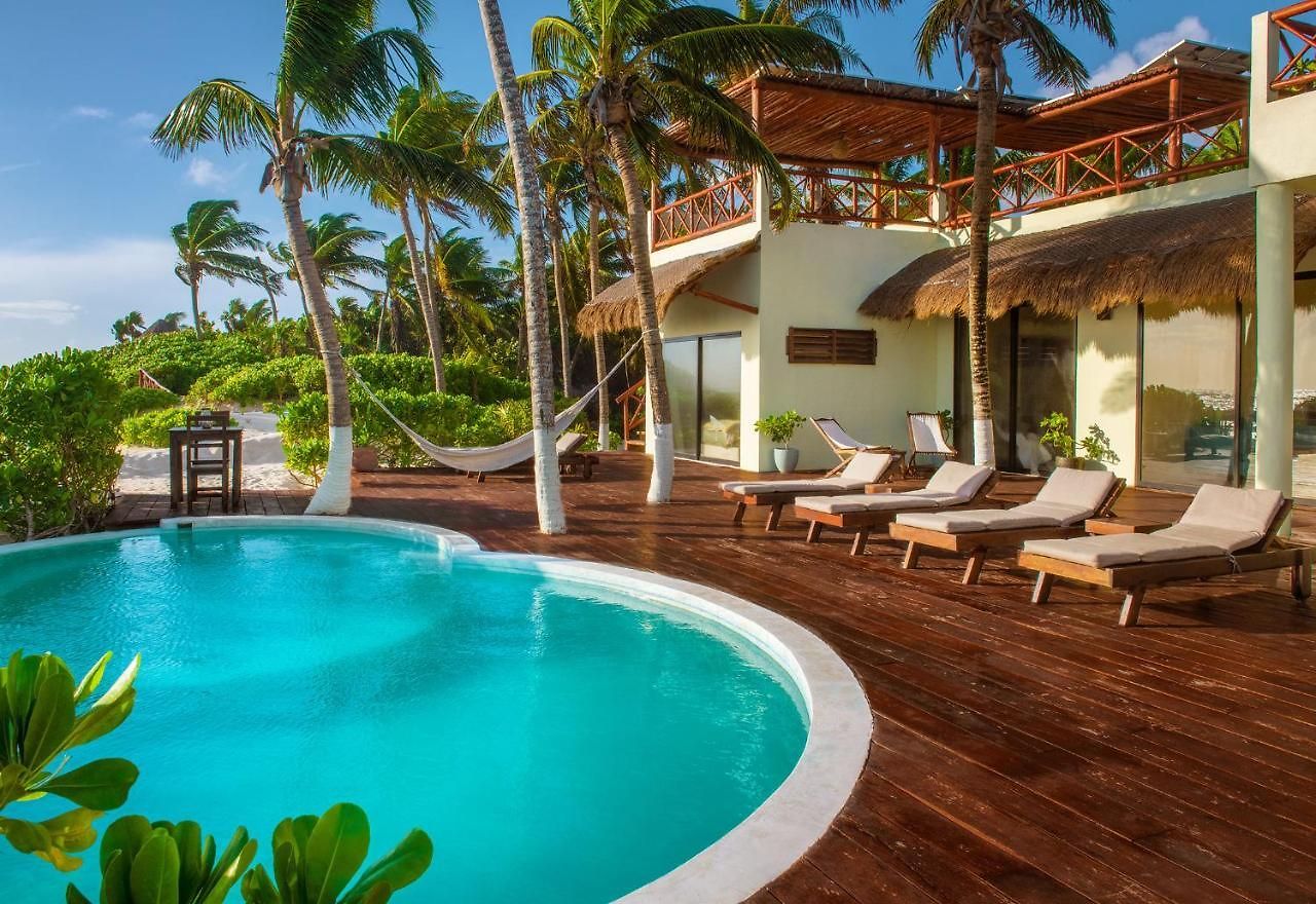 Villa Beachfront Playaaekun