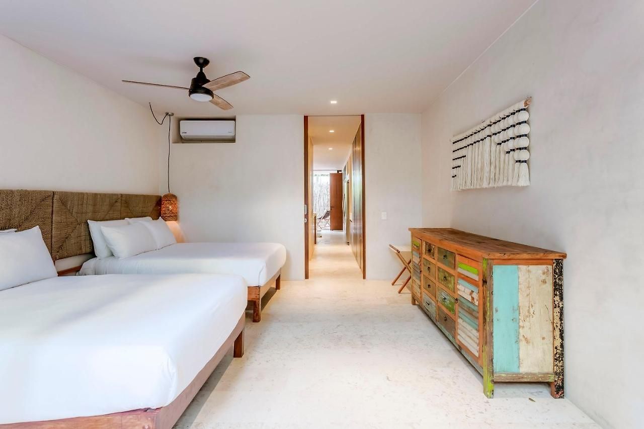 Gorgeous Flowy Space With Wrap-around Private Pool Apartment