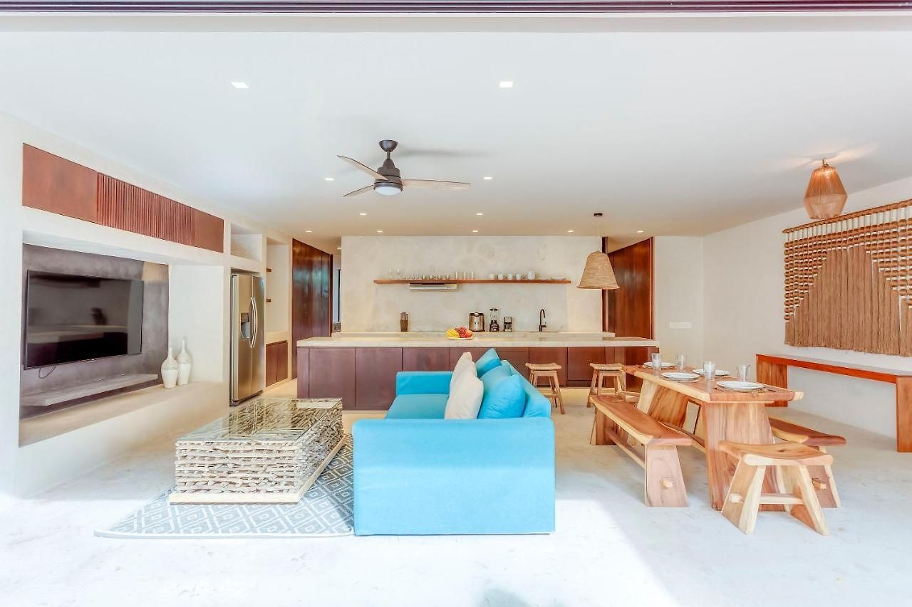 Gorgeous Flowy Space With Wrap-around Private Pool