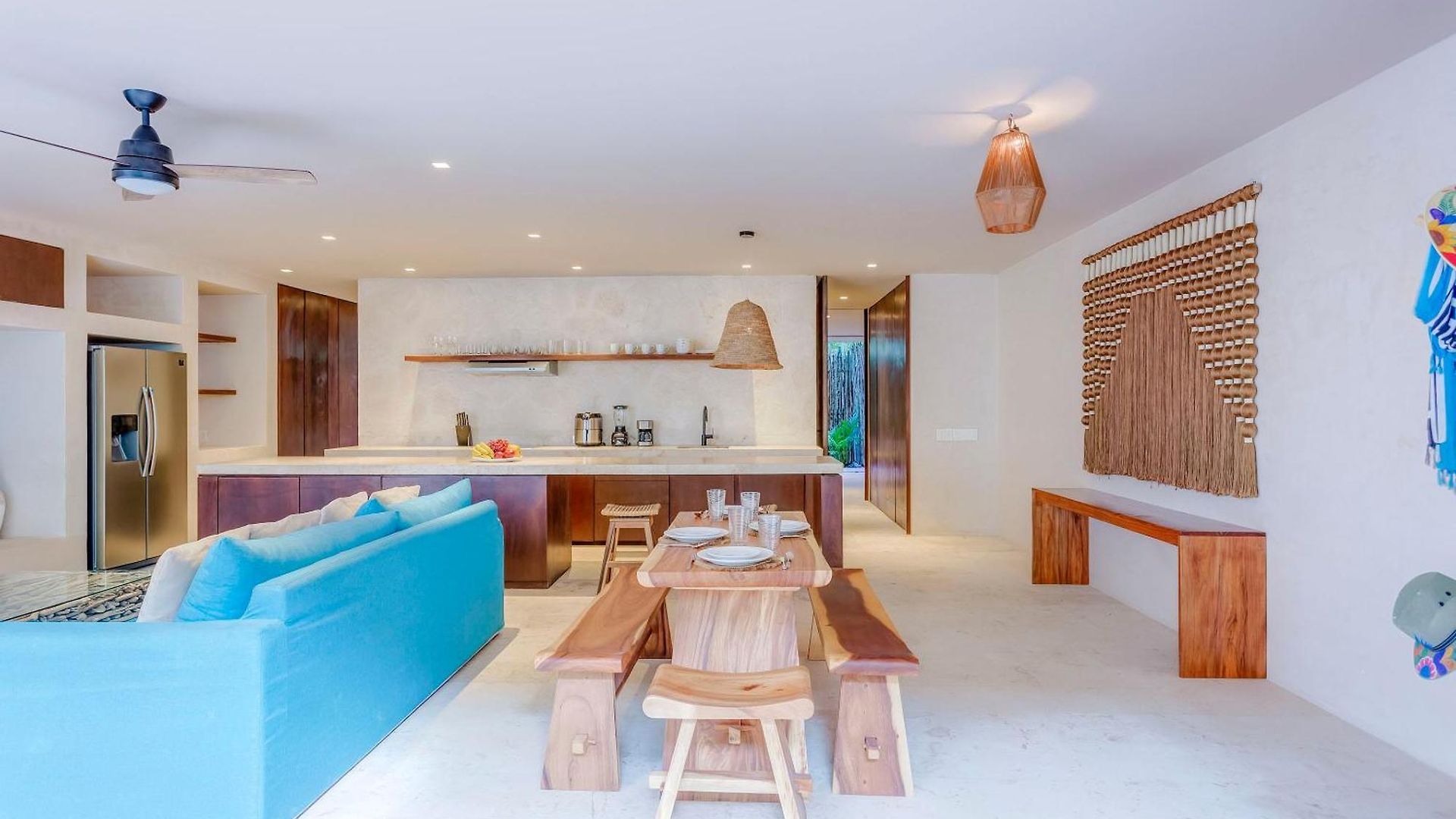Apartment Gorgeous Flowy Space With Wrap-around Private Pool *