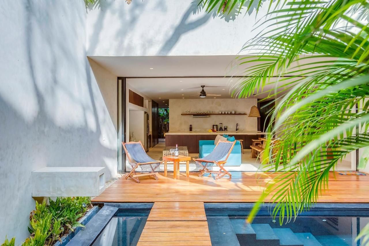 Gorgeous Flowy Space With Wrap-around Private Pool Apartment Tulum
