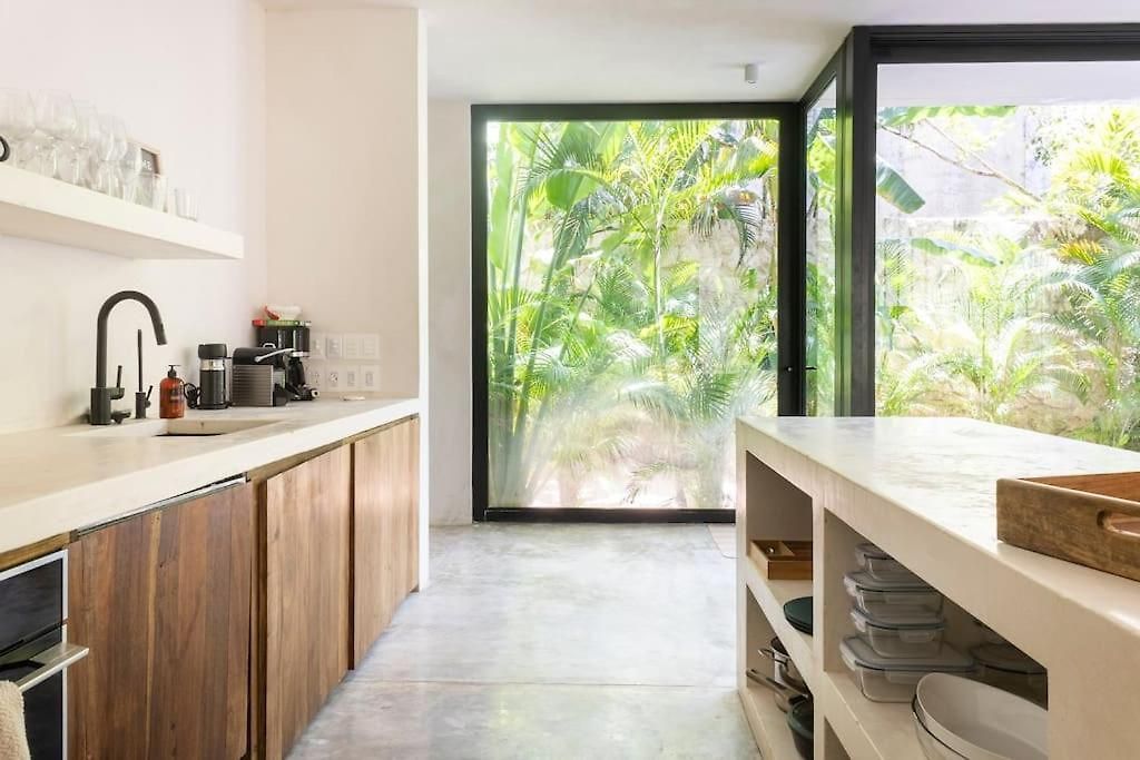 Villa Casa Areca, Awarded Architectural Located In A Secured Gated Community, With Concierge Services