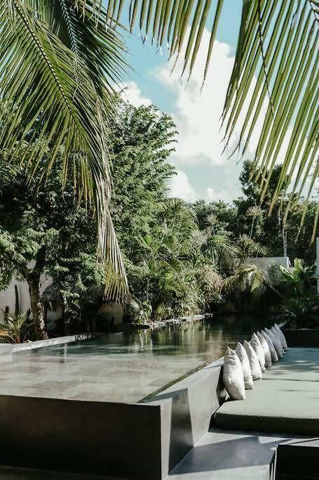 16tulum Villa