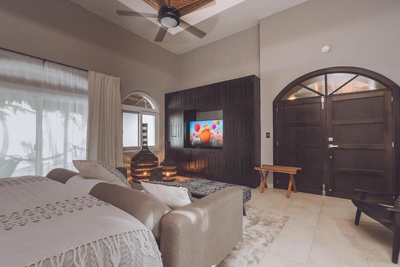 Destiny Front Luxury Villa *