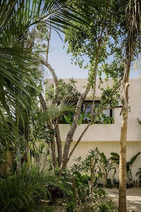 Casa Areca, Awarded Architectural Located In A Secured Gated Community, With Concierge Services